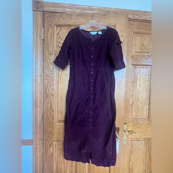 Eddie Bauer - Vintage Elegant Purple Button-Down Dress - Picture 2 of 6